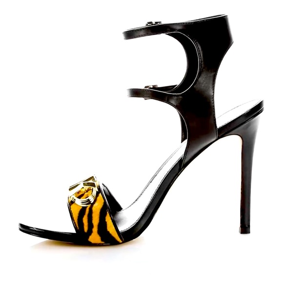 Michael Kors Open Toe Tiger Print Multi Straps Sandals - Picture 4 of 7